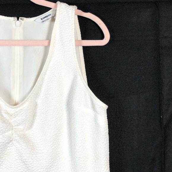 Express Womens Blouse Ivory Textured Ruched V-Neckline Peplum Tank Stretch M - Picture 3 of 11